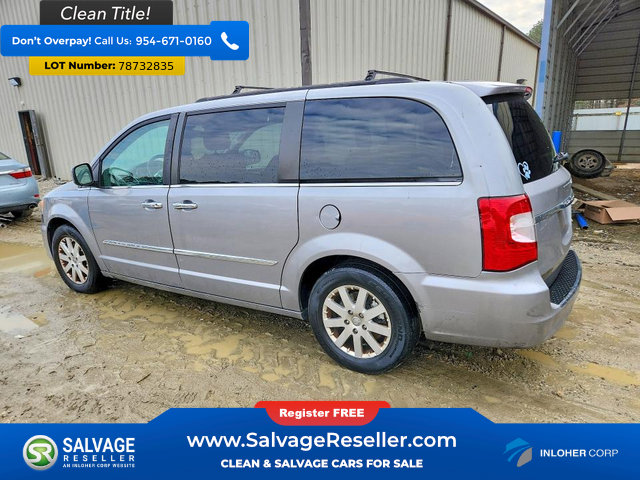 Used 2015 Chrysler Town & Country Touring w/ Driver Convenience Group FWD image 3