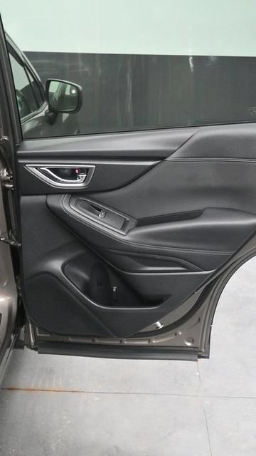 Used 2020 Subaru Forester Premium AWD/4WD image 14