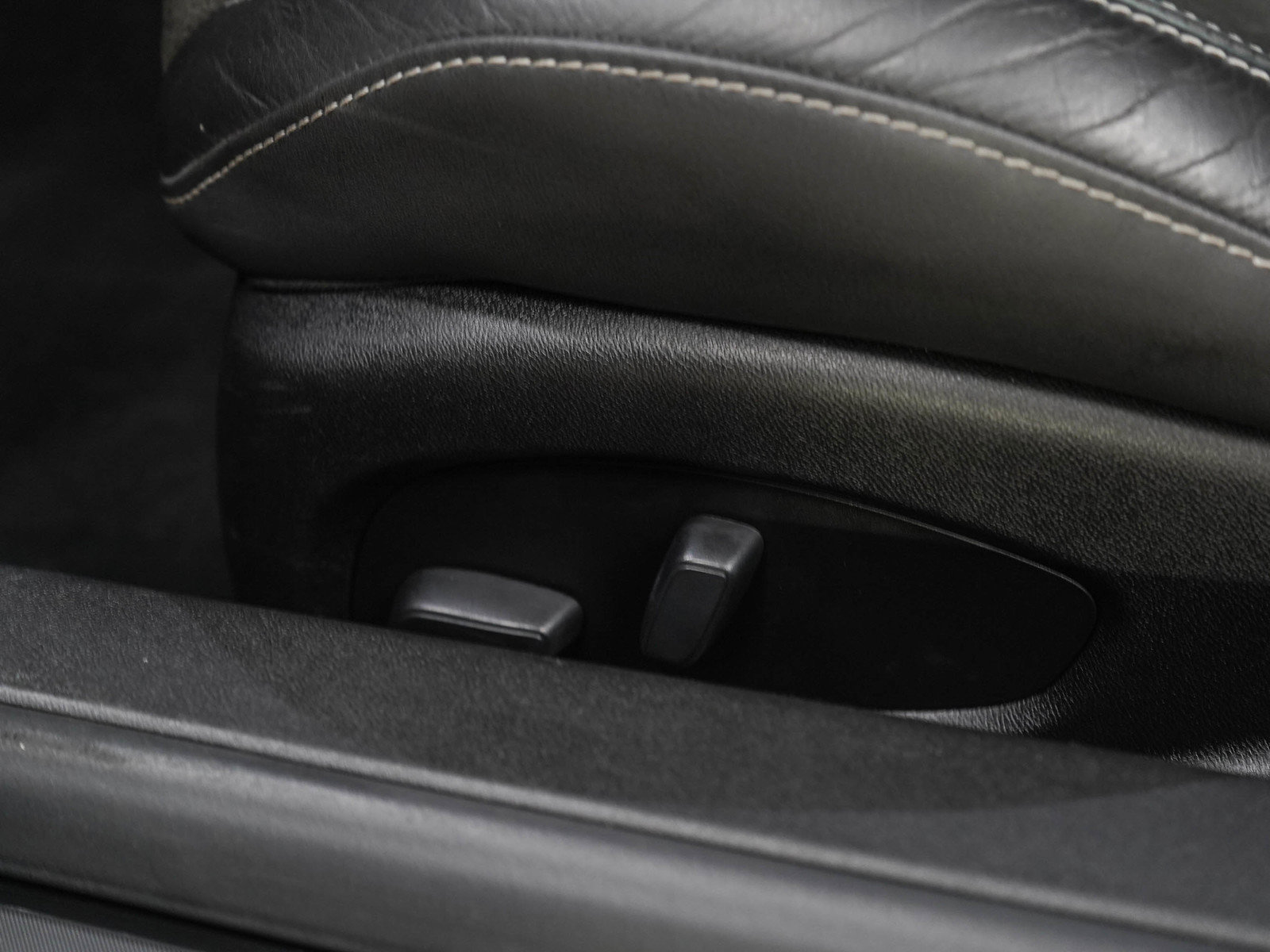 Used 2019 Chevrolet Camaro SS RWD image 19