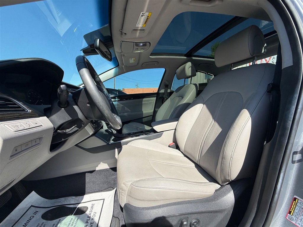 Used 2016 Hyundai Sonata Limited w/ Option Group 05 FWD image 24