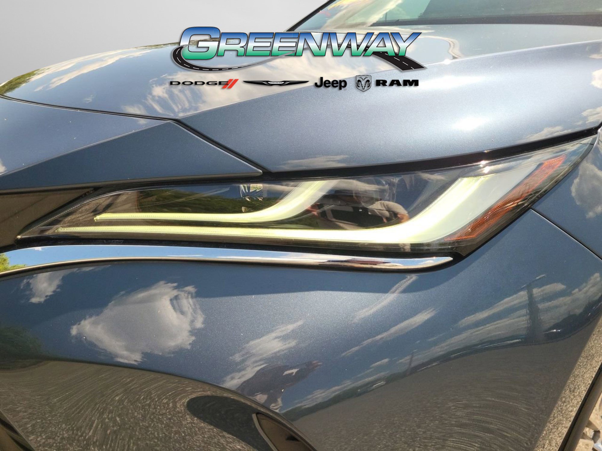 Used 2024 Toyota Venza Limited AWD/4WD image 30