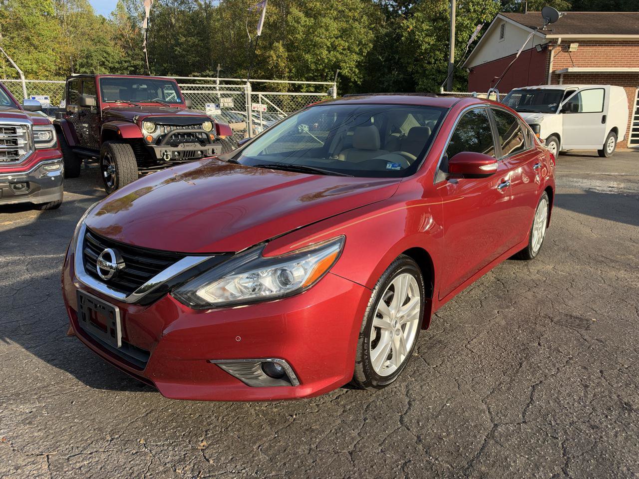 Used 2017 Nissan Altima 3.5 SL FWD image 3
