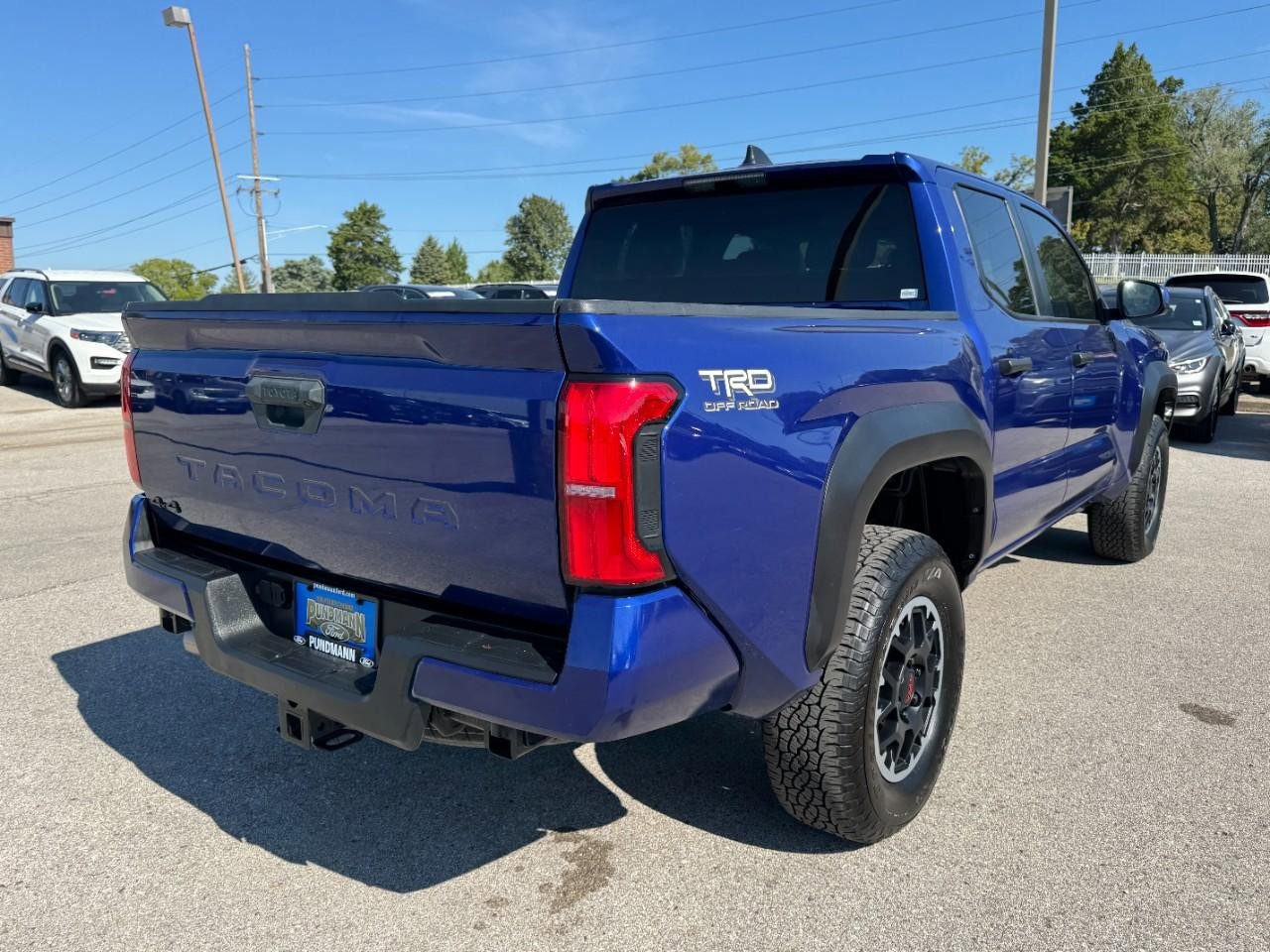 Used 2024 Toyota Tacoma TRD Off-Road image 3