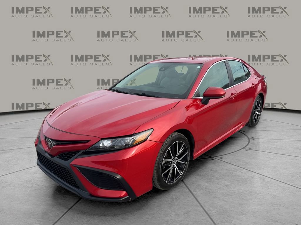 Used 2021 Toyota Camry SE image 1