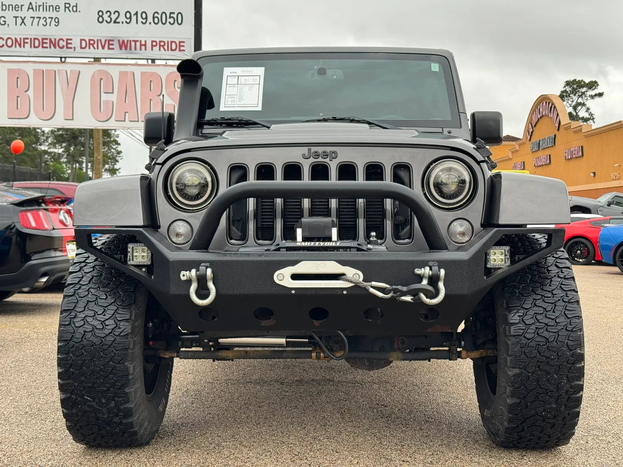 Used 2018 Jeep Wrangler Unlimited Sahara AWD/4WD image 4