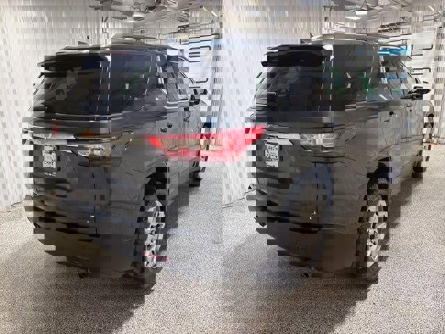 Used 2021 Chevrolet Traverse LT image 29