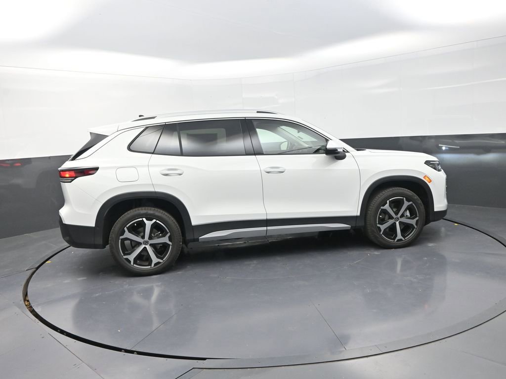 New 2026 Volkswagen Tiguan SE AWD/4WD image 11