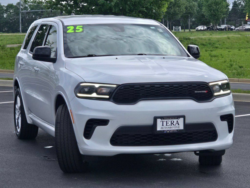 Used 2025 Dodge Durango GT AWD/4WD image 4