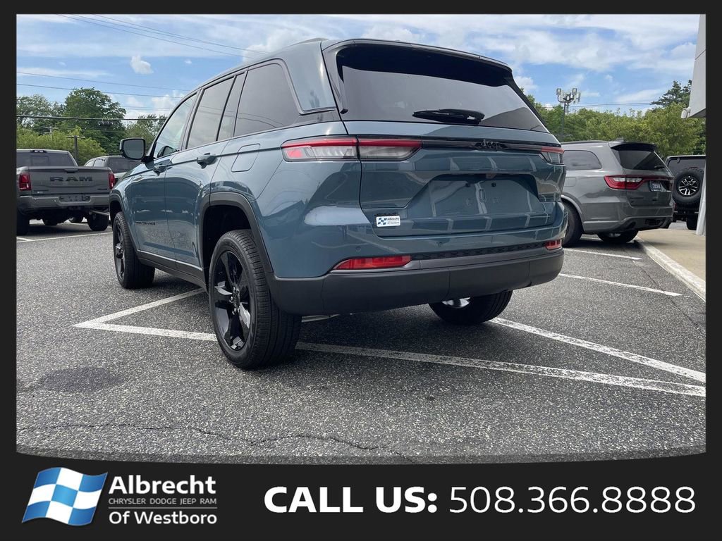 New 2026 Jeep Grand Cherokee Limited AWD/4WD image 3