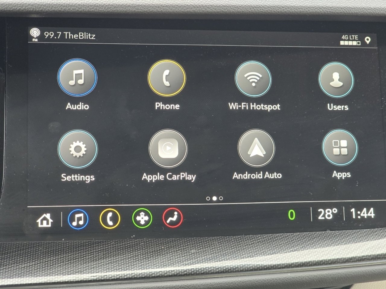 Used 2023 Buick Envision Essence image 29