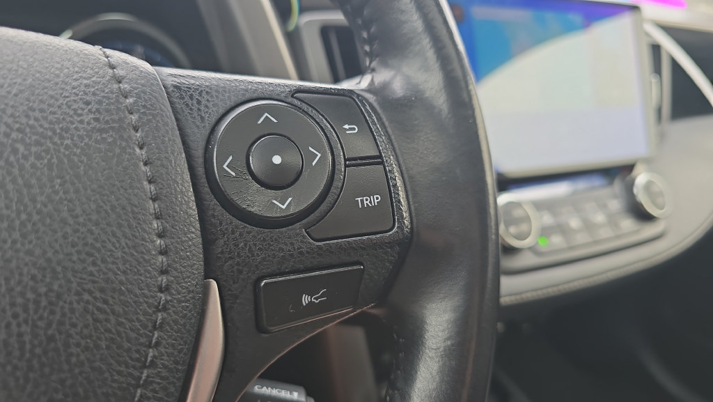 Used 2018 Toyota RAV4 Limited w/ Advanced Technology Package AWD/4WD image 24