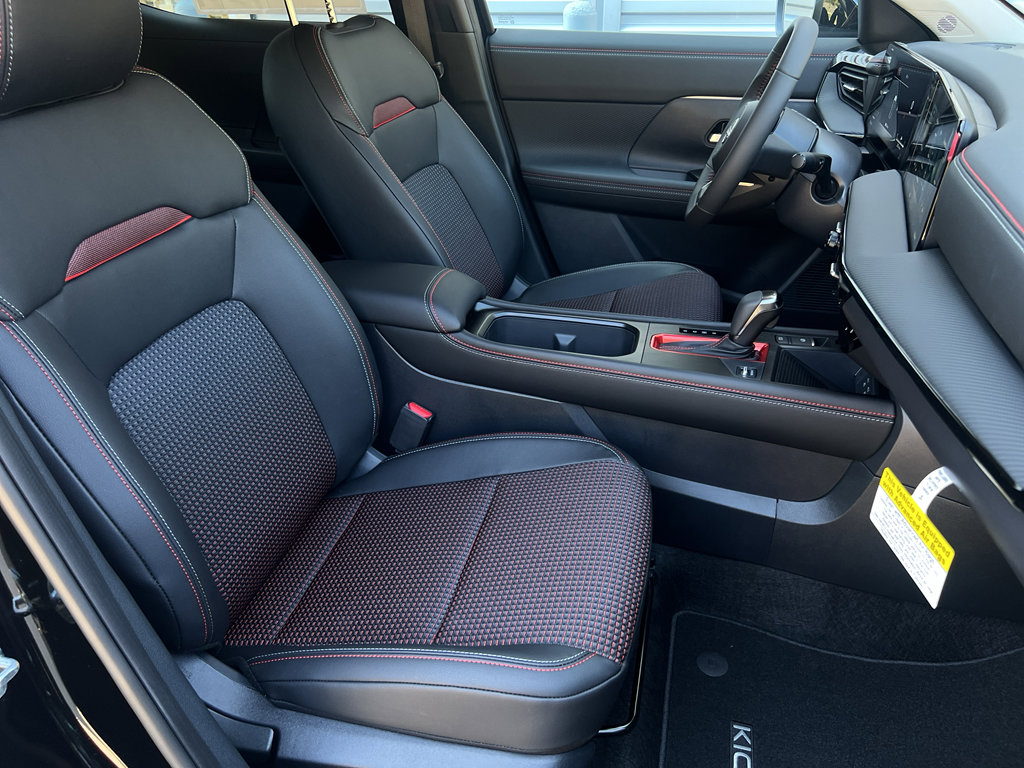New 2026 Nissan Kicks SR w/ Cold Weather Package image 20