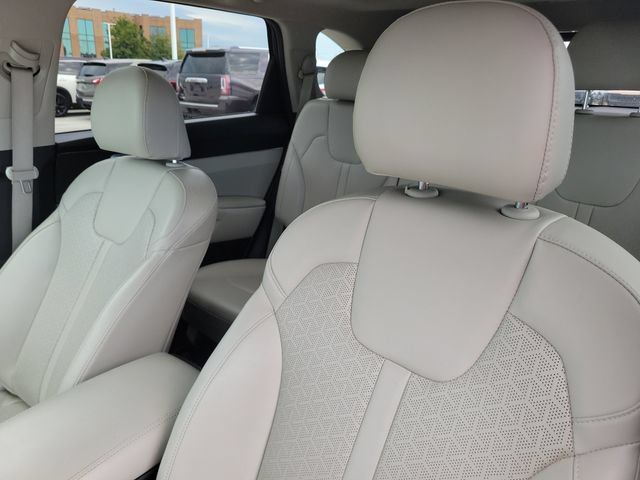 Used 2022 Kia Sorento S w/ Panoramic Sunroof Package FWD image 17
