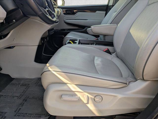 Used 2024 Honda Odyssey Elite image 11