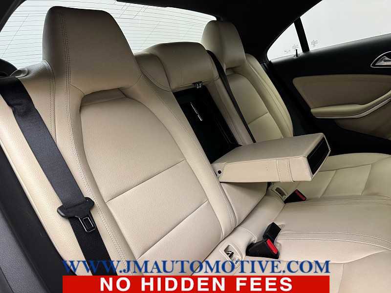 Used 2015 Mercedes-Benz CLA 250 image 18