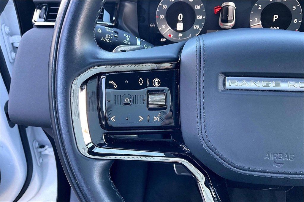 Used 2025 Land Rover Range Rover Velar Dynamic SE image 18