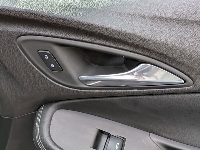 Used 2022 Buick Encore GX Select image 34