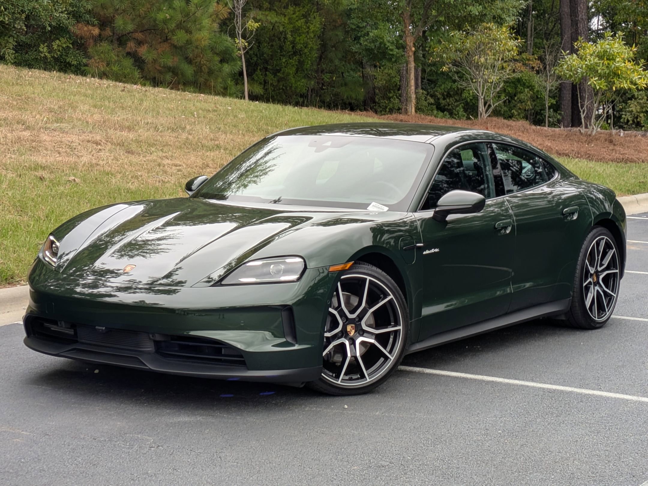 Certified 2025 Porsche Taycan image 1