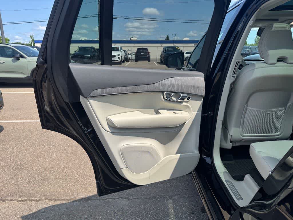Used 2024 Volvo XC90 B6 Plus w/ Protection Package Premier AWD/4WD image 15