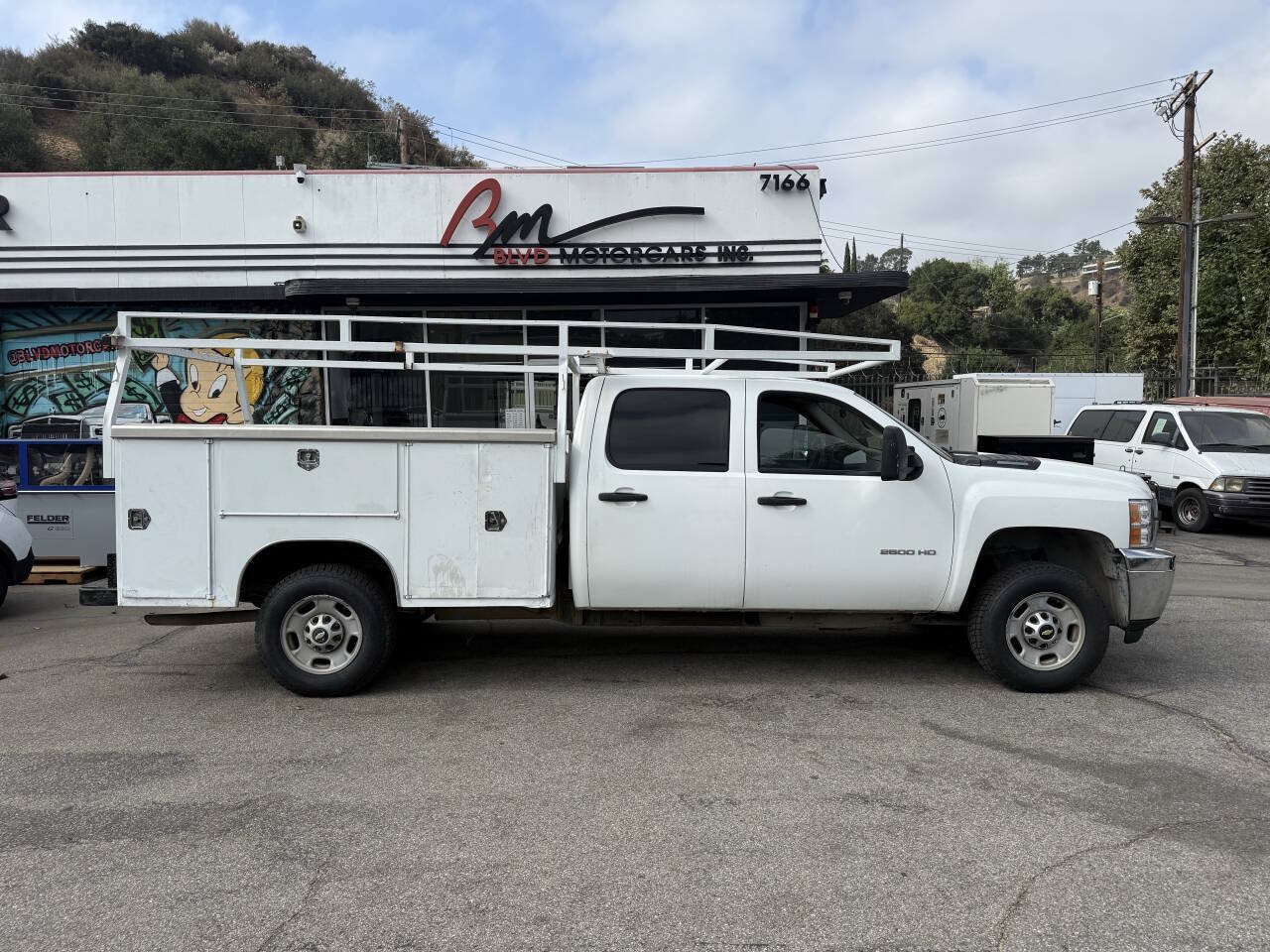 Used 2011 Chevrolet Silverado 2500 W/T RWD image 2