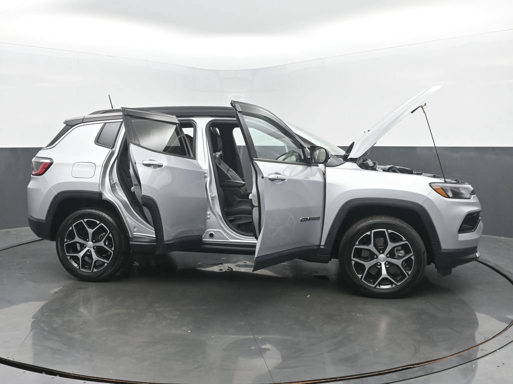 Used 2024 Jeep Compass Limited AWD/4WD image 59