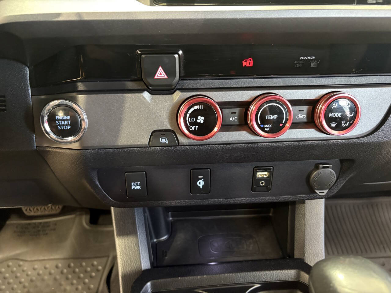 Used 2016 Toyota Tacoma TRD Off-Road w/ Towing Package RWD image 21