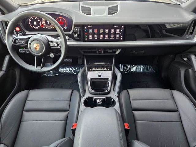 Used 2025 Porsche Cayenne image 13