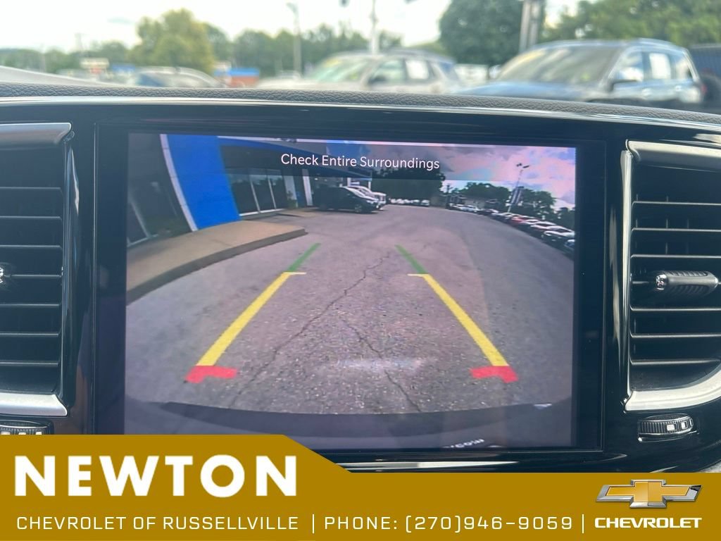 Used 2025 Chrysler Pacifica Limited FWD image 11
