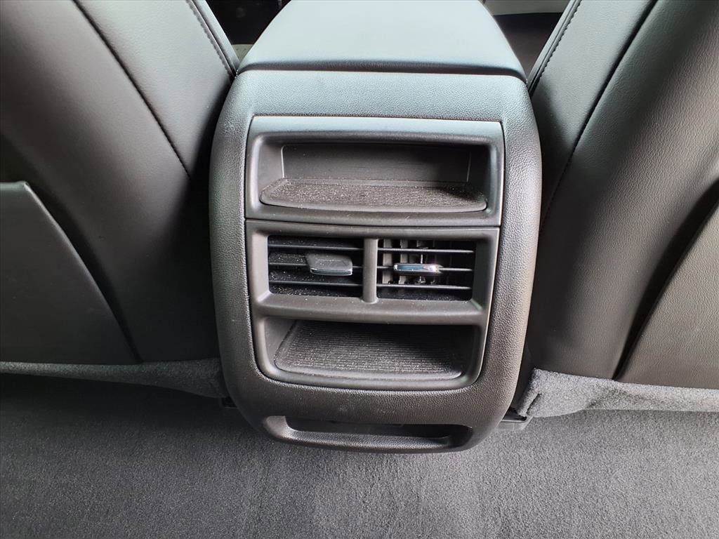 Certified 2023 Cadillac XT5 Premium Luxury w/ LPO, Floor Liner Package image 15