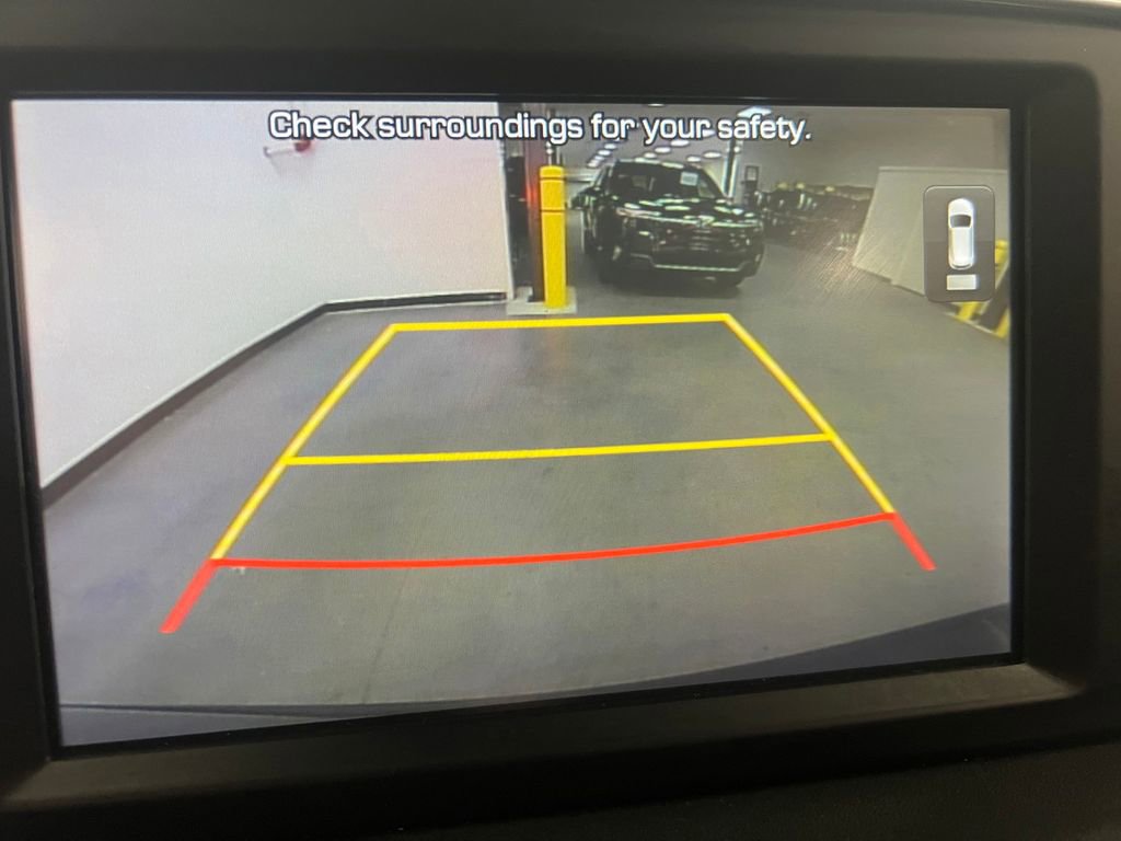 Used 2020 Hyundai Santa Fe SEL image 25