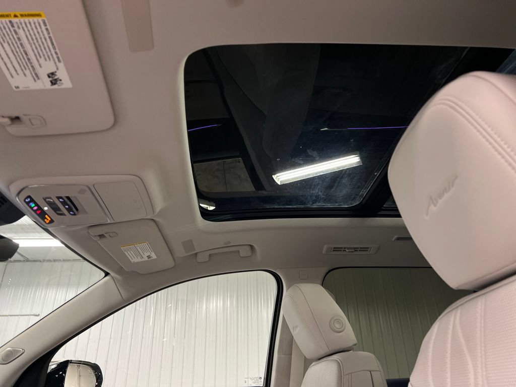 New 2026 Buick Enclave Avenir w/ Super Cruise Package AWD/4WD image 28