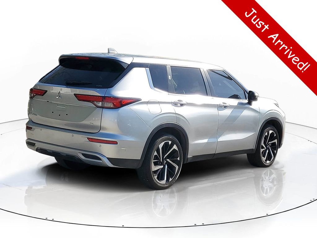 Used 2024 Mitsubishi Outlander SE AWD/4WD image 4