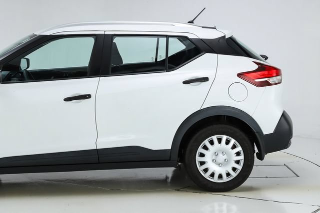 Used 2018 Nissan Kicks S FWD image 5