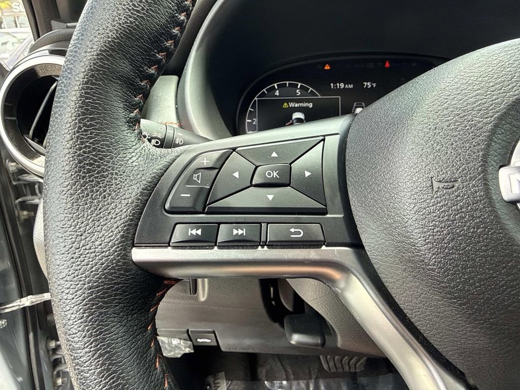 Used 2023 Nissan Kicks SR w/ SR Premium Package FWD image 30