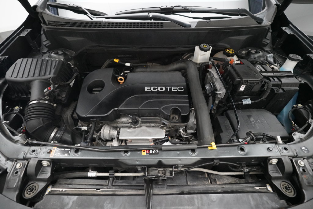 Used 2020 Chevrolet Equinox LS FWD image 3
