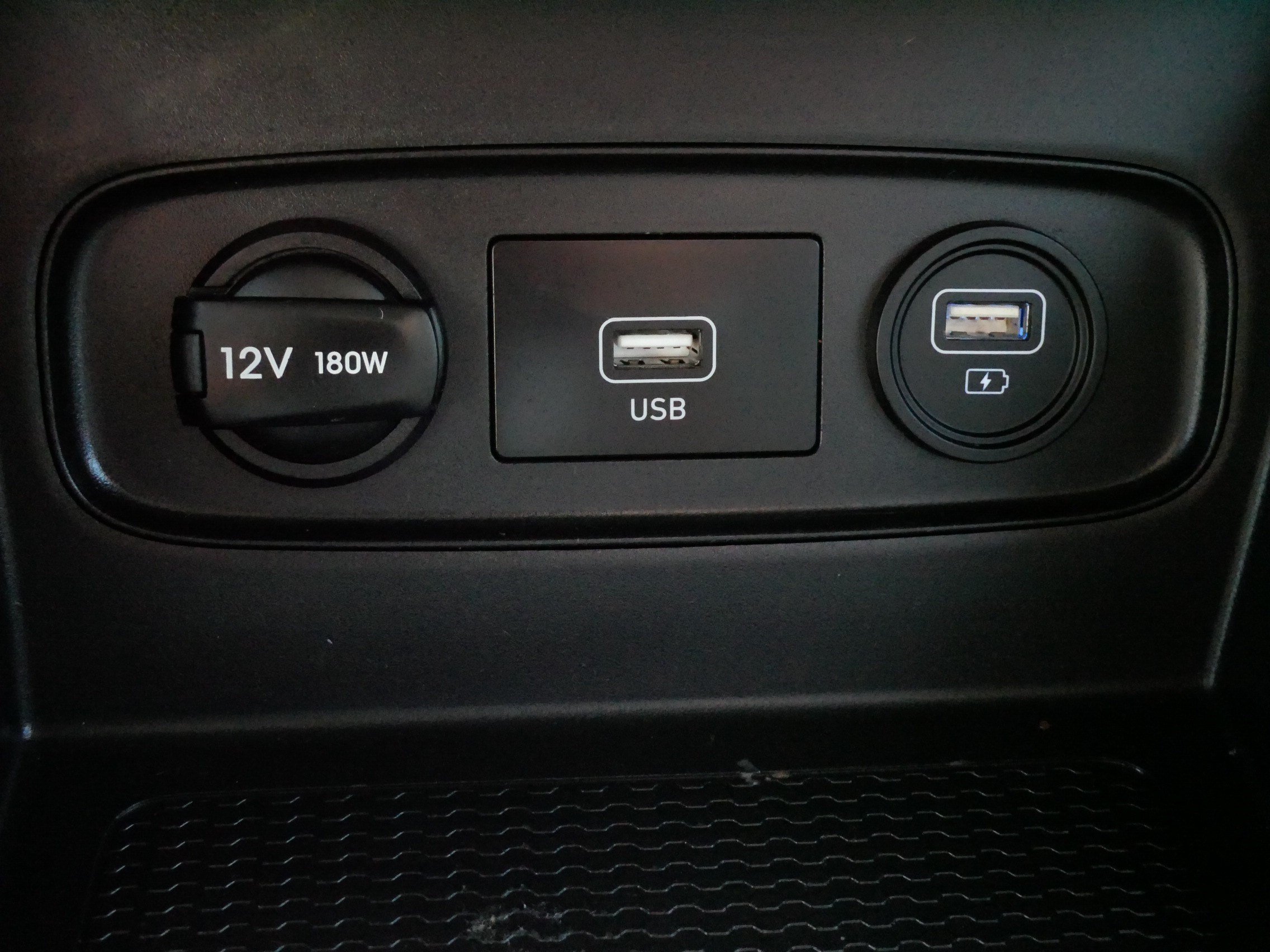 Used 2021 Hyundai Venue SEL FWD image 29