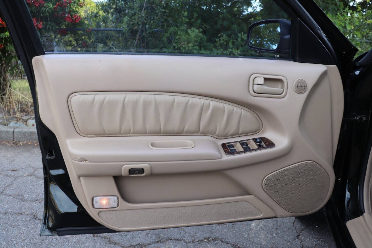 Used 1997 Nissan Maxima GXE FWD image 11