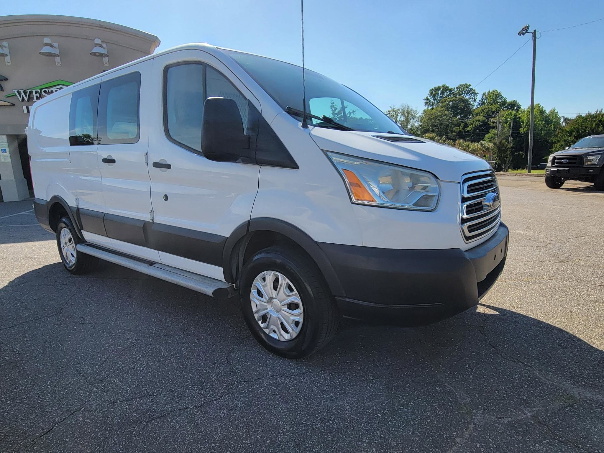 Used 2015 Ford Transit 250 130 Low Roof w/ Exterior Upgrade Package RWD image 3