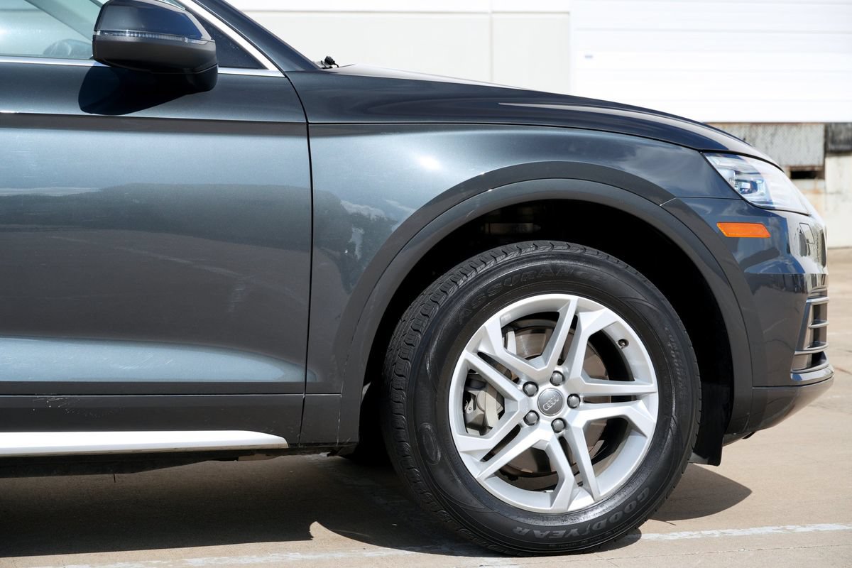 Used 2019 Audi Q5 2.0T Premium w/ Convenience Package AWD/4WD image 29