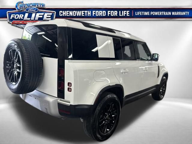 Used 2025 Land Rover Defender 110 S AWD/4WD image 5