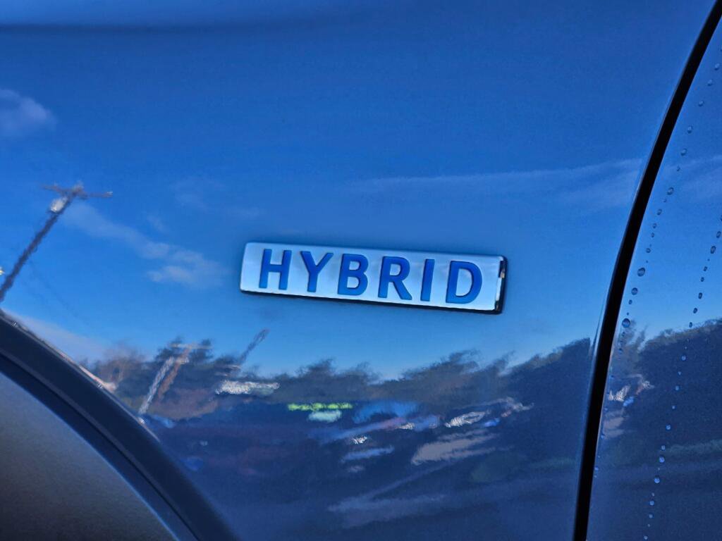 Certified 2025 MAZDA CX-50 2.5 Hybrid w/ Preferred Pkg image 9