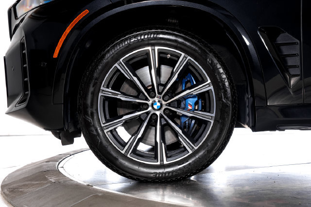 Used 2025 BMW X5 M60i w/ Climate Comfort Package AWD/4WD image 13