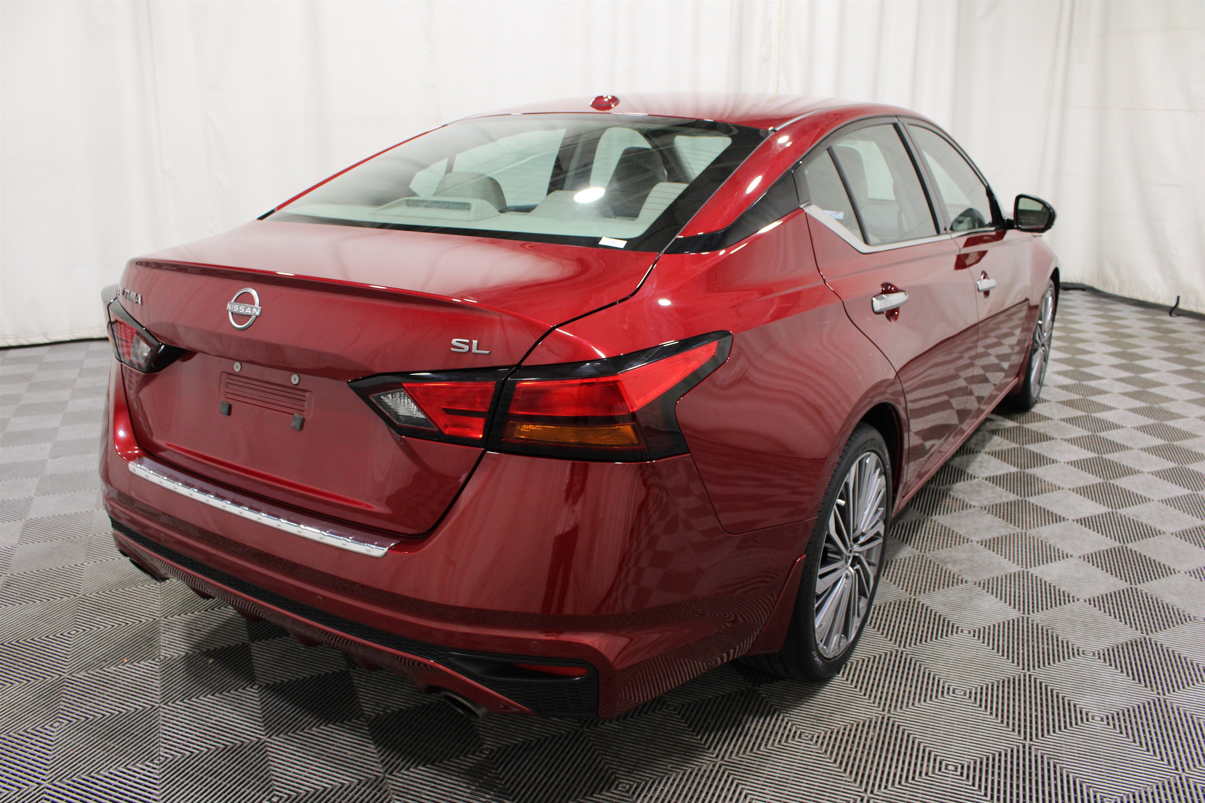Used 2023 Nissan Altima 2.5 SL FWD image 30