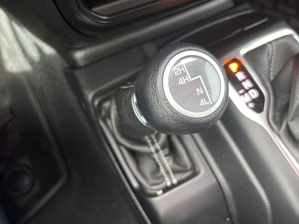 Used 2021 Jeep Wrangler Unlimited Sahara image 12