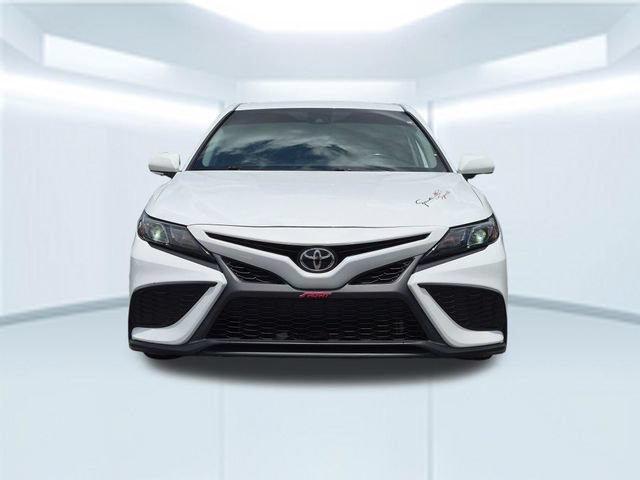 Used 2024 Toyota Camry SE w/ Convenience Package FWD image 11