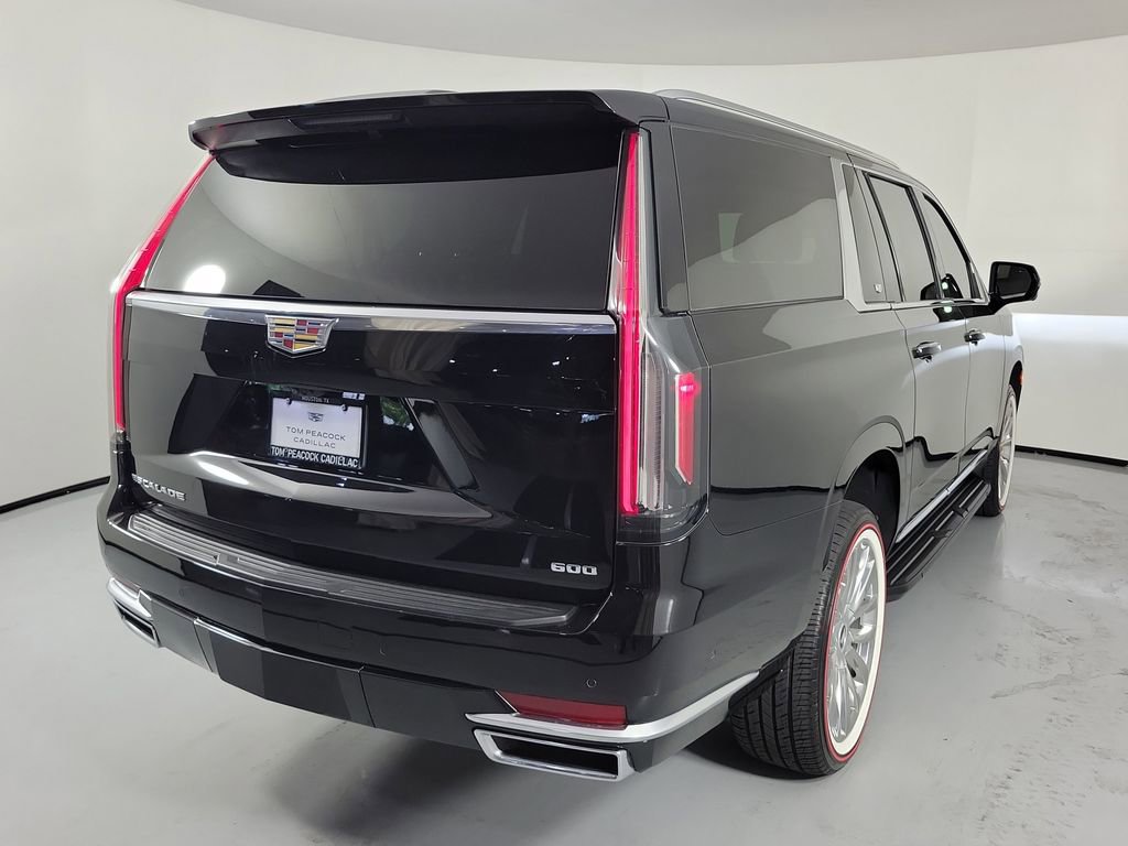 Used 2023 Cadillac Escalade ESV Premium Luxury AWD/4WD image 3