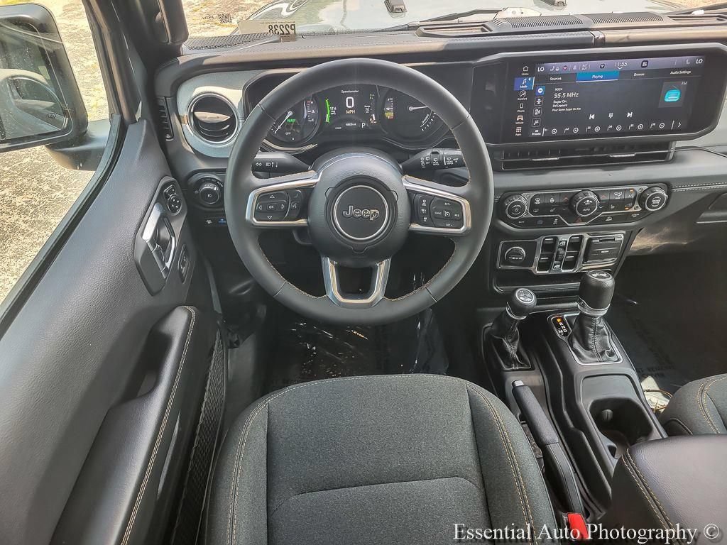 Used 2024 Jeep Wrangler Unlimited Sahara AWD/4WD image 12