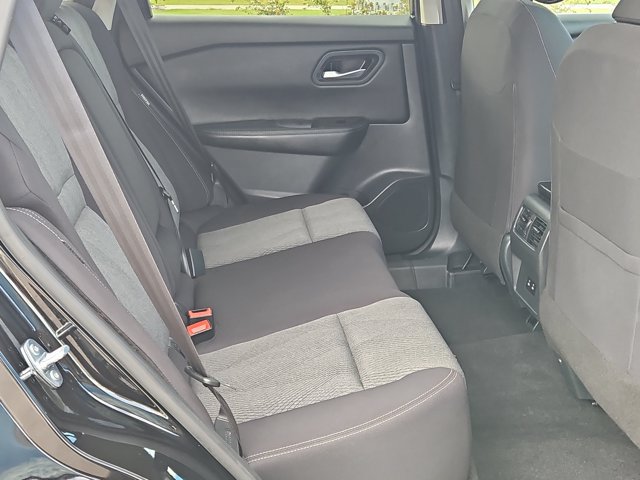 Used 2026 Nissan Rogue SV FWD image 19