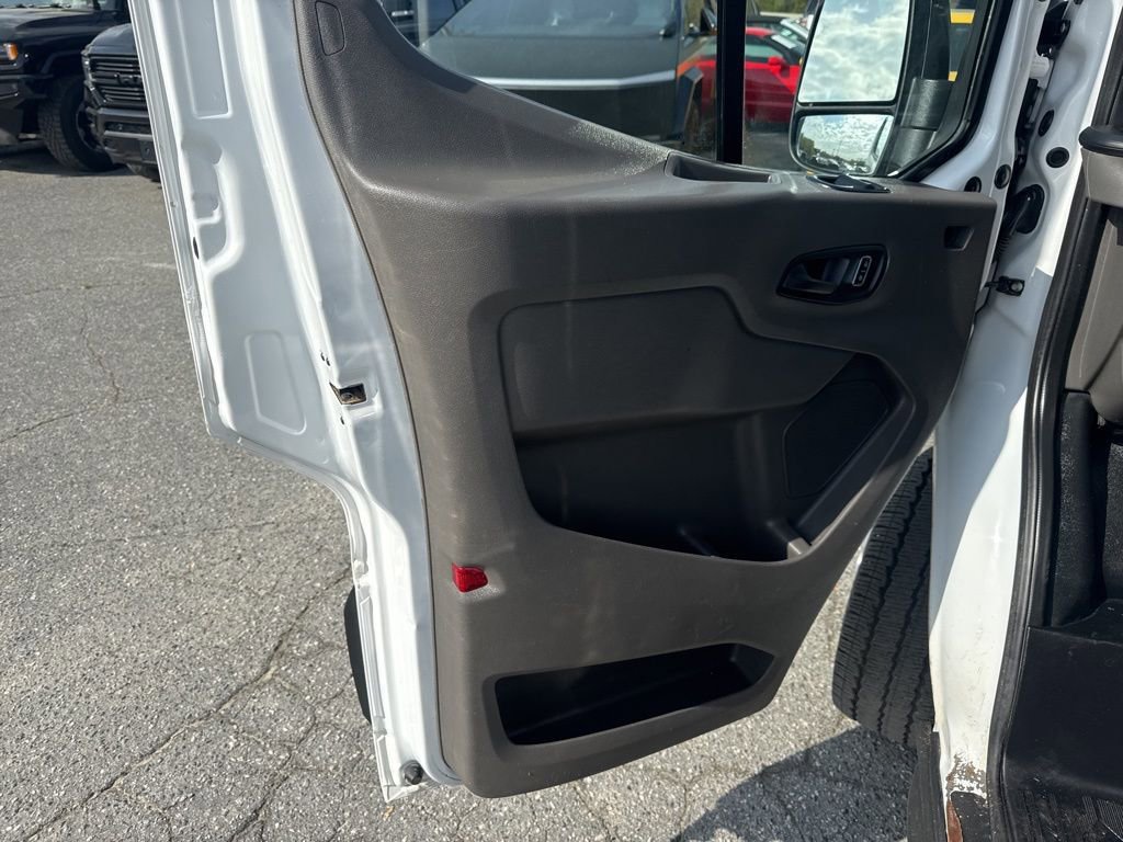 Used 2022 Ford Transit 350 XLT image 22