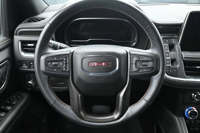 Used 2023 GMC Yukon AT4 w/ Technology Package AWD/4WD image 18